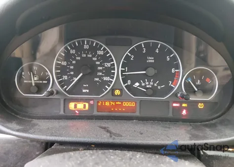 2003 BMW 330Xi из США, поврежденный, VIN WBAEW53403PG09584